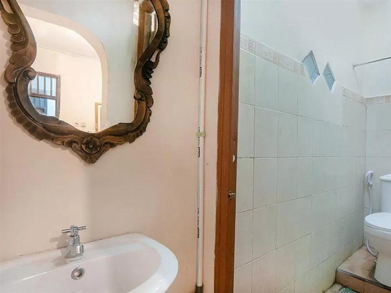 Oyo 2256 Danysa Guesthouse Jakarta Buitenkant foto