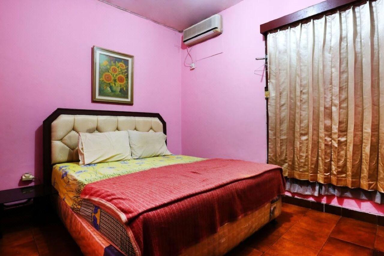 Oyo 2256 Danysa Guesthouse Jakarta Buitenkant foto