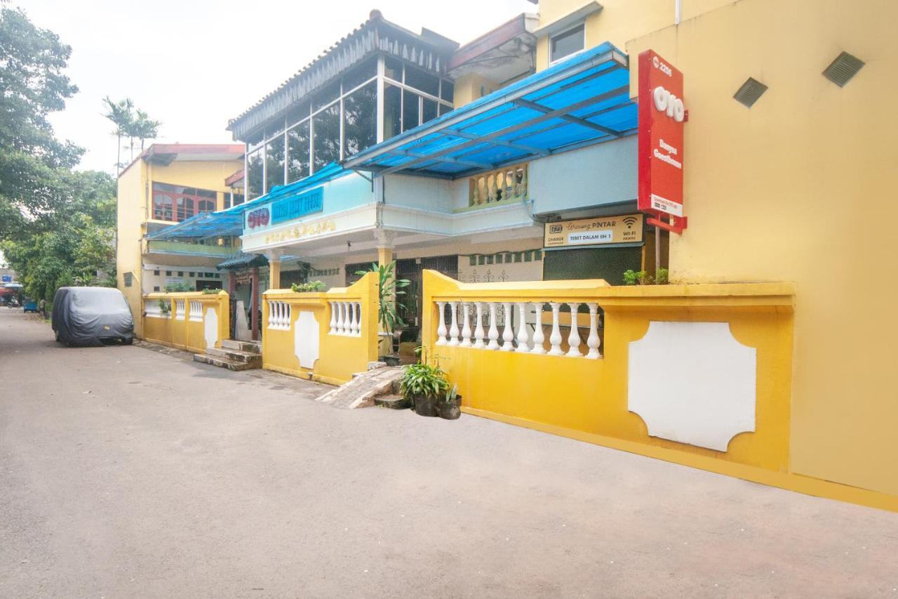Oyo 2256 Danysa Guesthouse Jakarta Buitenkant foto
